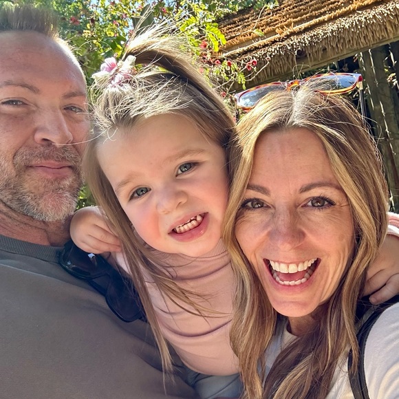 Meet your Posher, Jenny - Picture 2 of 2